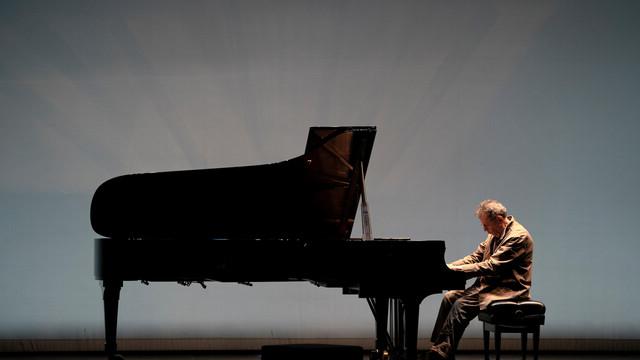 Lunch Hour Performance: “Wall-To-Wall Glass” at Juilliard Station | Part I: Toward Epiphany